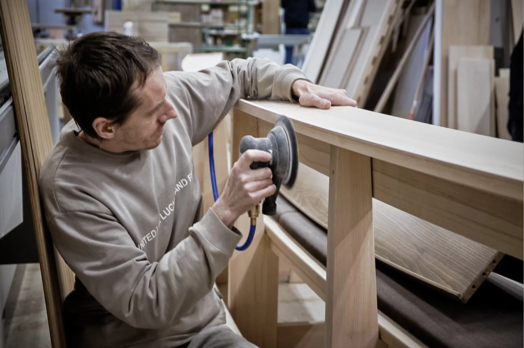 Production of a church pew with a craftsman