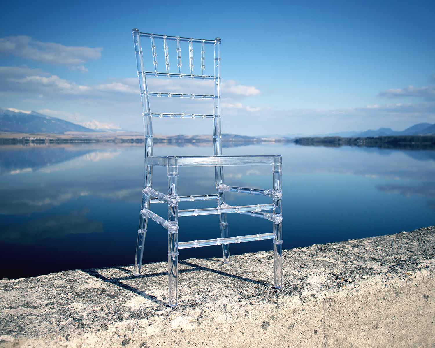 Chiavari plastová stolička transparentná